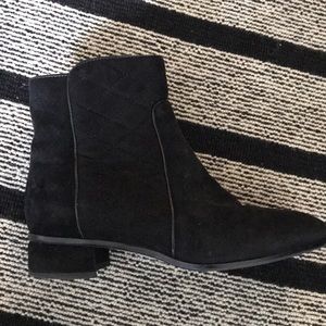 Aquatalia suede Latifa bootie size 6